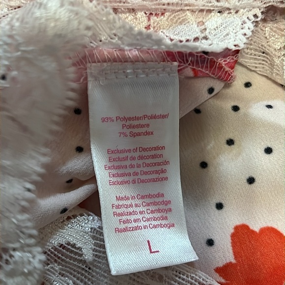 Vintage Oscar de la Renta laced short nightgown - Picture 5 of 6